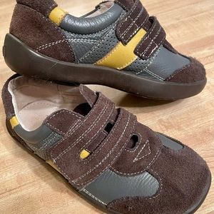 See Kai Run size 13 casual shoes with Velcro